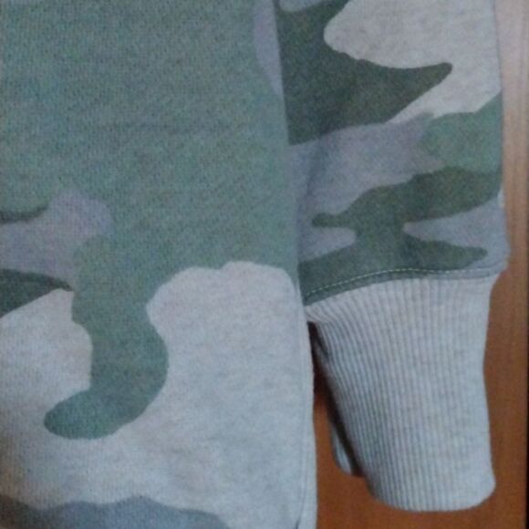 Aerie  Women Sweatshirt  Pullover Camo Crewneck Relaxed Stretch Preppy S… - Picture 8 of 16